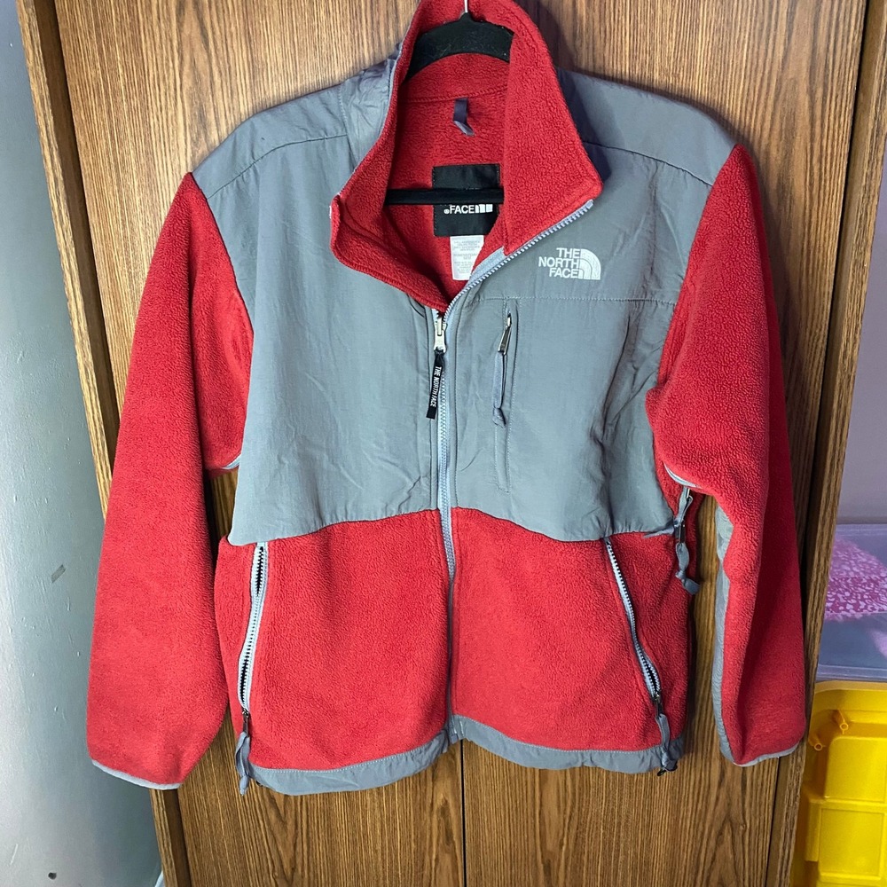 The North Face Denali Fleece Jacket Womens Medium Red Grey Full Zip Mock Neck
